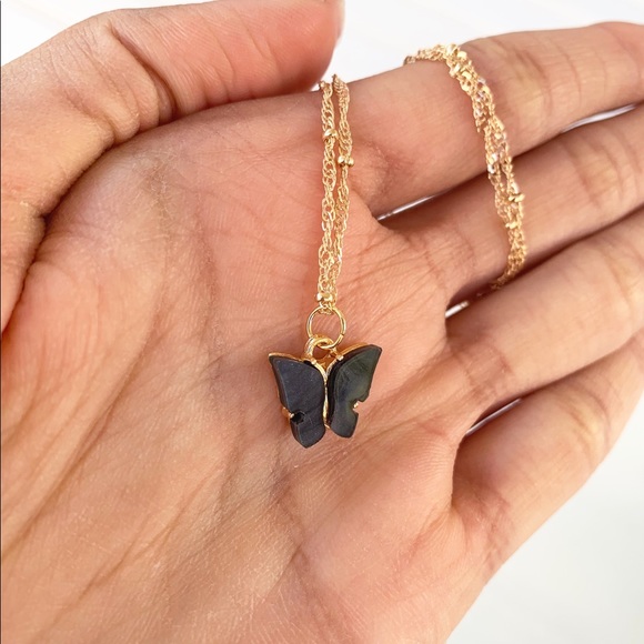 🦋 Black Butterfly Necklace 🦋 - Picture 2 of 2